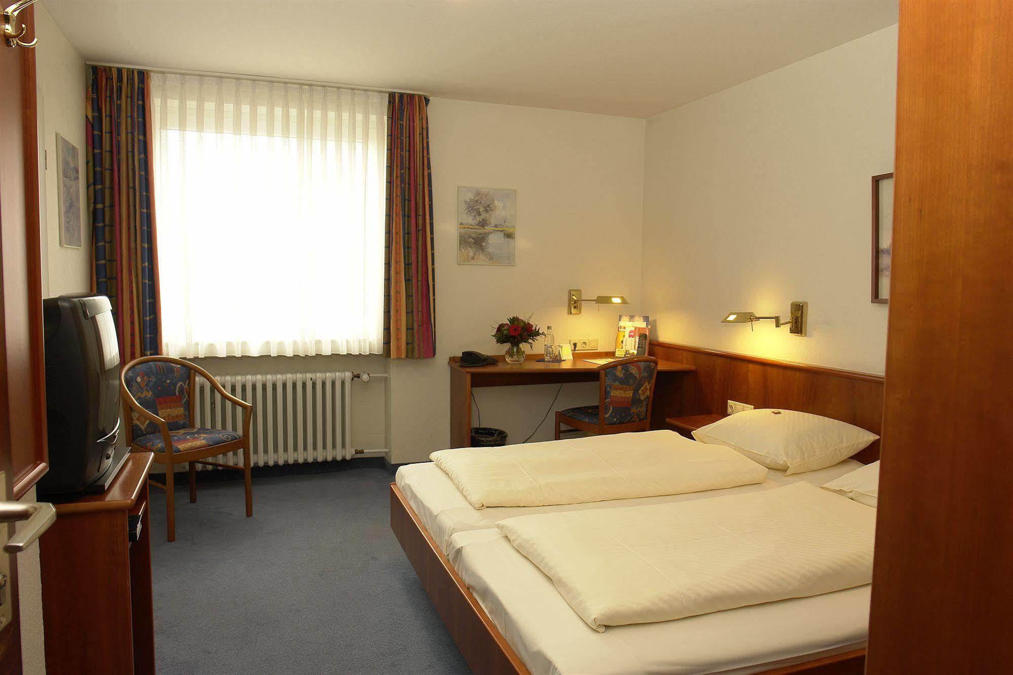 Brauhotel Jan Van Werth Neuss Bagian luar foto