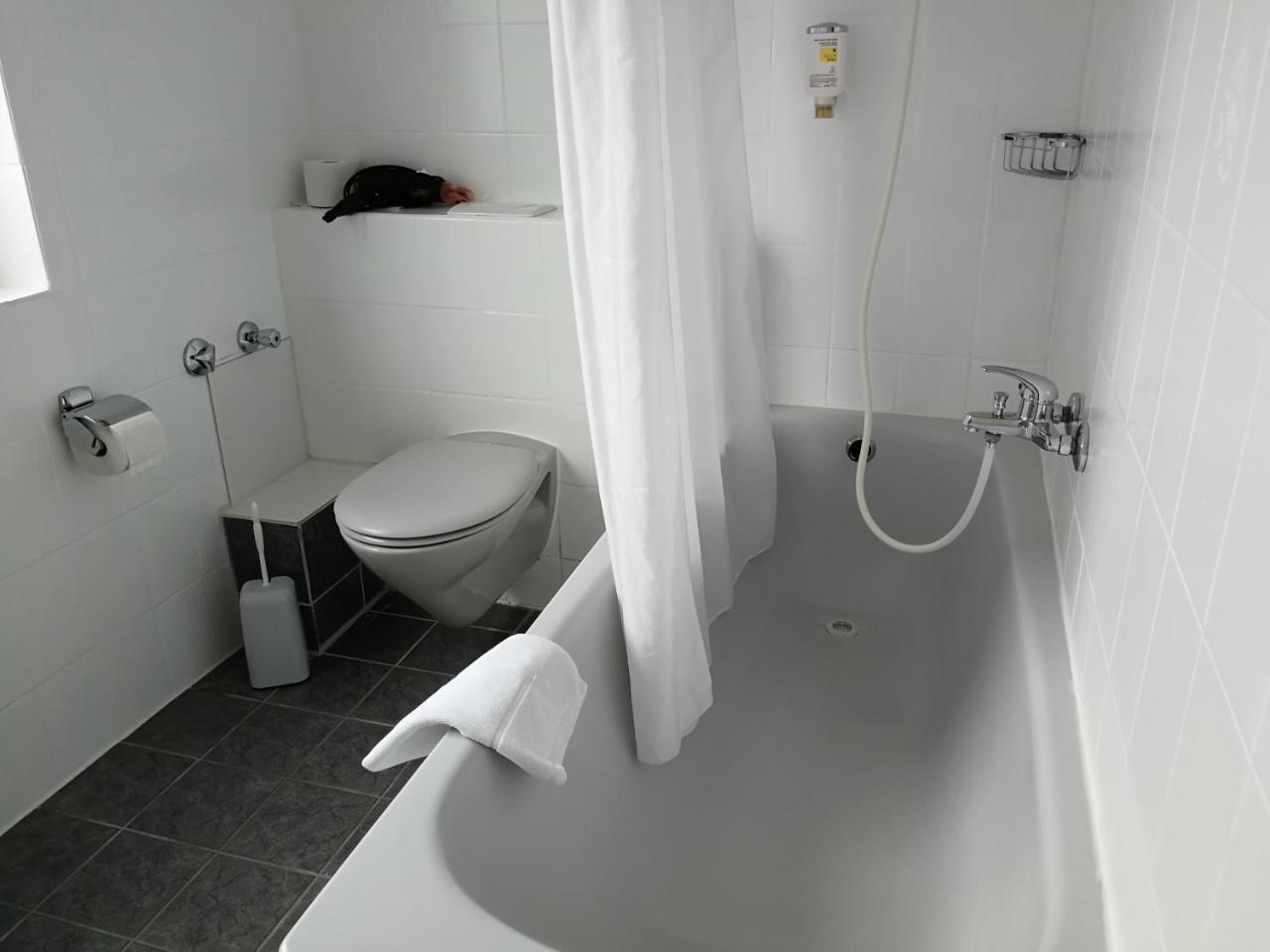 Brauhotel Jan Van Werth Neuss Bagian luar foto