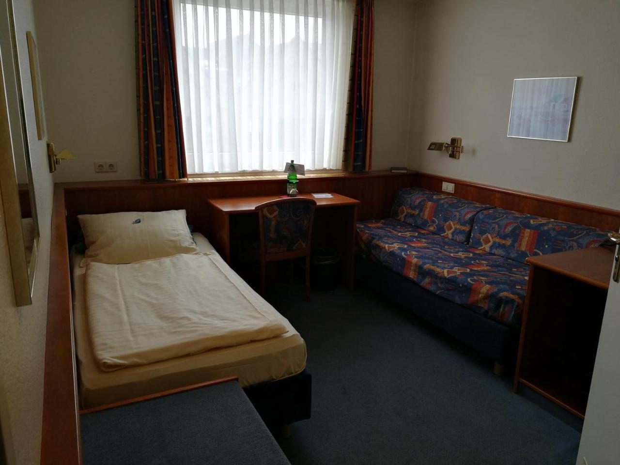 Brauhotel Jan Van Werth Neuss Bagian luar foto